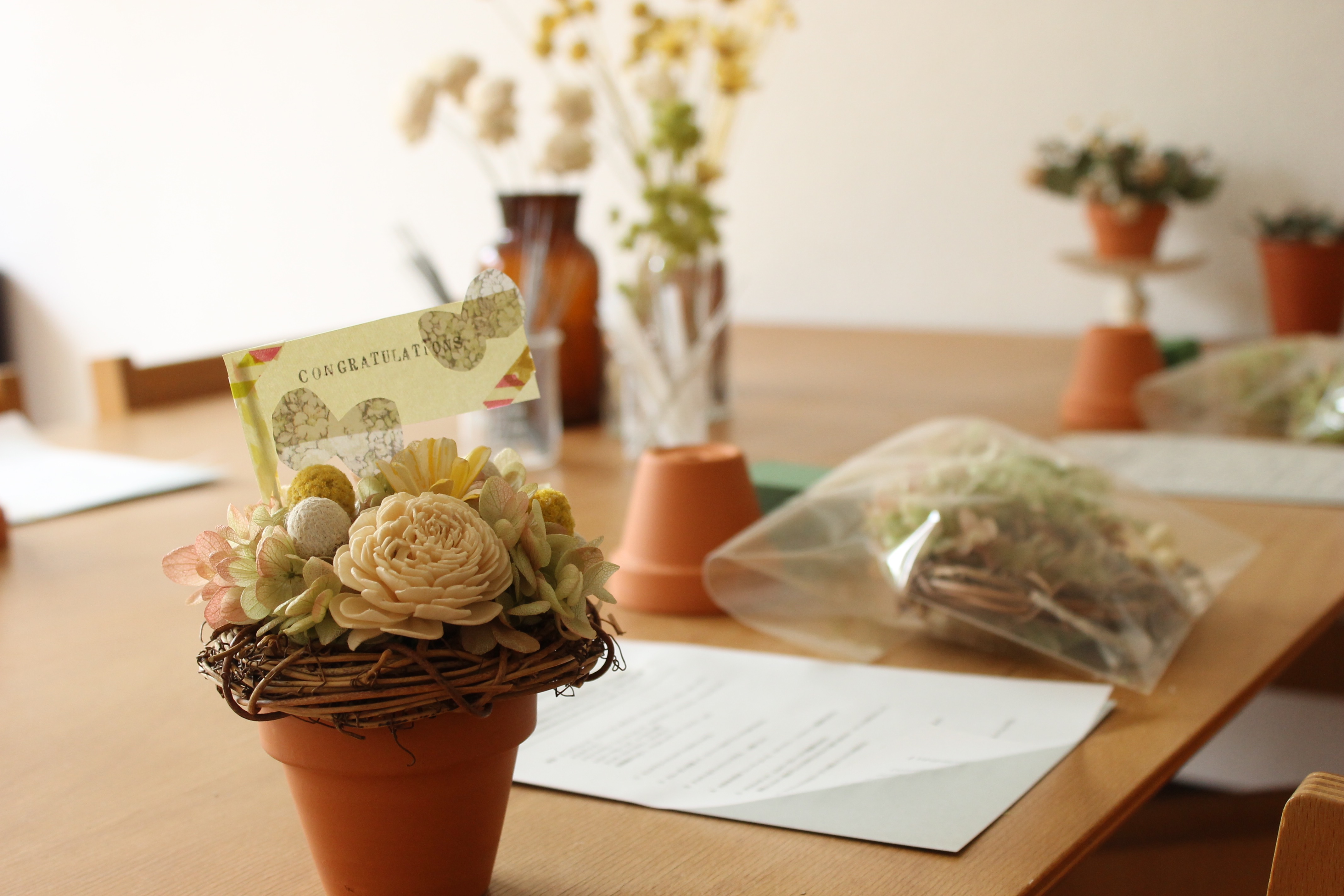 ハンドメイド❣️菜の花畑、春のフラワーアレンジ❁⃘*.゜ ハンドメイド❣️菜の花畑、春のフラワーアレンジ❁⃘*.゜